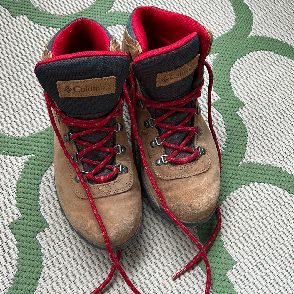 Cute Brown and Red Columbia Newton Ridge hiking boots